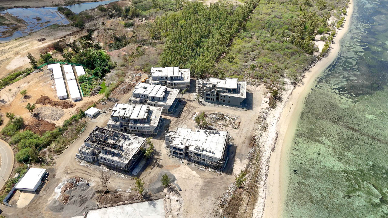 Suivi des travaux d’une résidence neuve en bord de mer avec vue sur Le Morne à l’île Maurice – projet Ohana Heritage Group