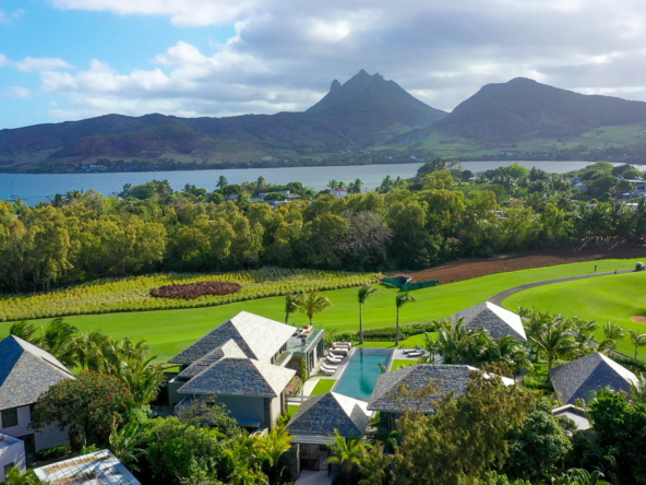 Villa contemporaine en bord de golf à Anahita, vente exclusive Ohana Heritage