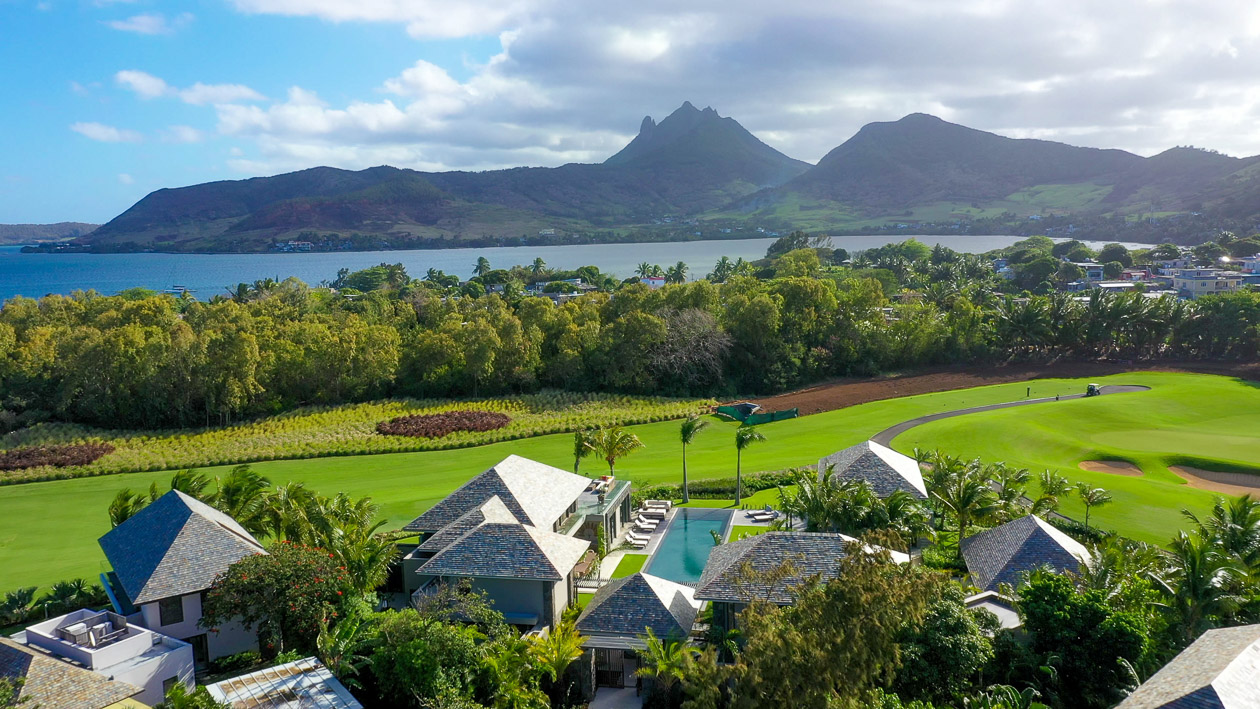 Villa contemporaine en bord de golf à Anahita, vente exclusive Ohana Heritage