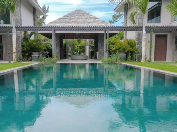 Villa contemporaine en bord de golf à Anahita, vente exclusive Ohana Heritage