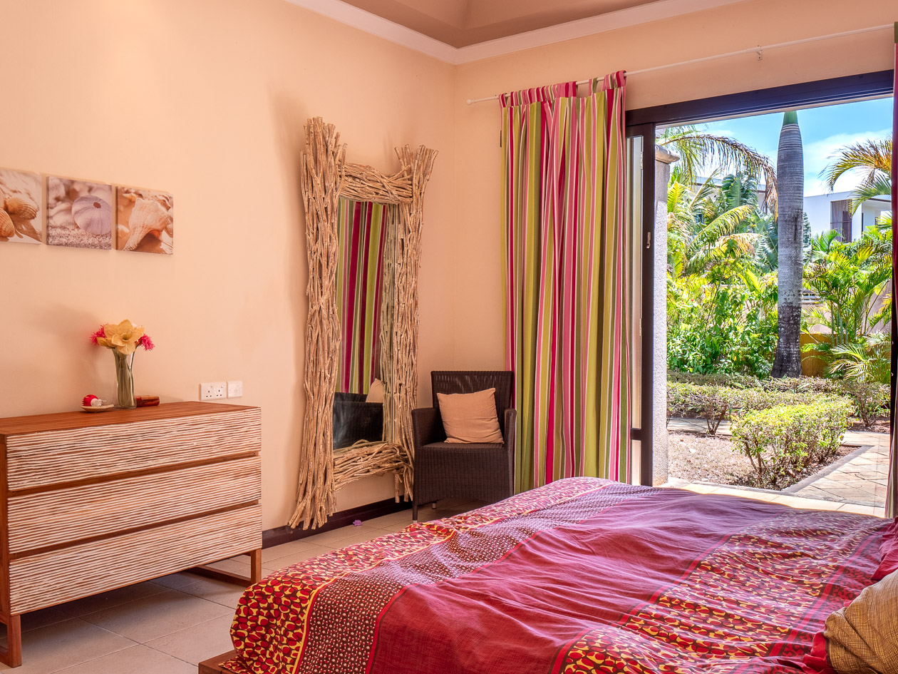 Investir dans une villa avec piscine face au golf de Tamarina