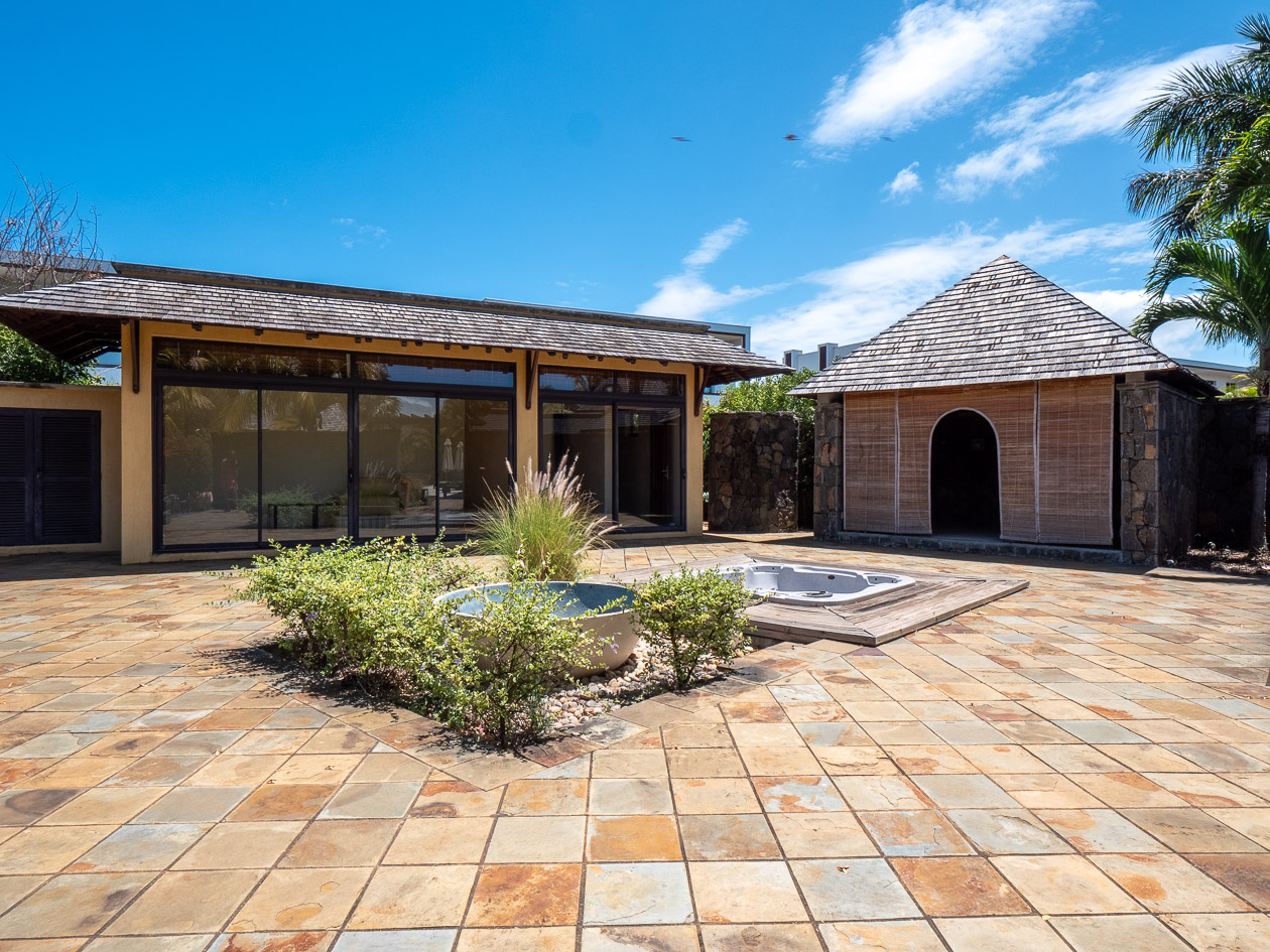 Acheter une villa moderne dans le domaine sécurisé de Tamarina