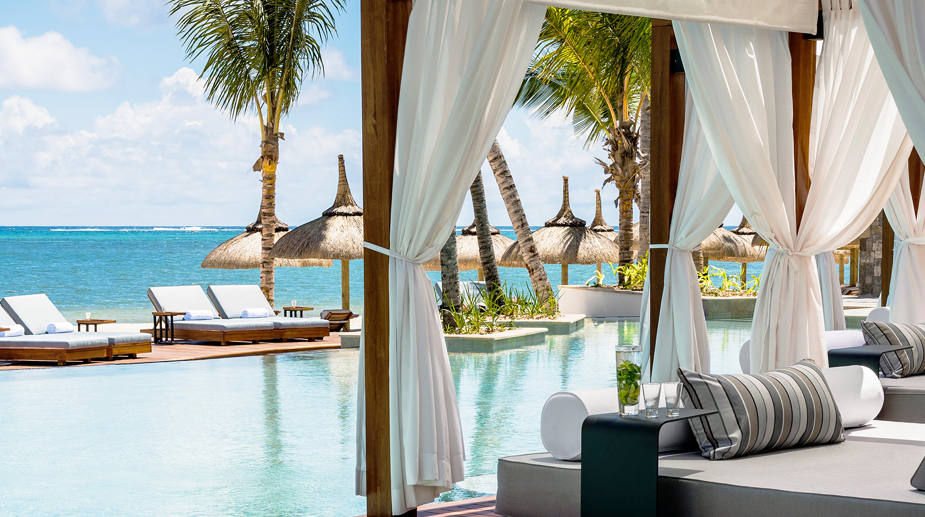 Villa de luxe dans un resort à l’île Maurice avec piscine, vue mer et services hôteliers